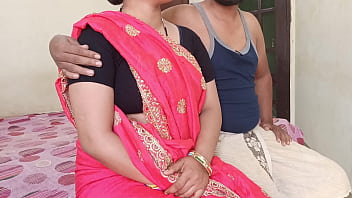 Индийская горячая домохозяйка сосет и трахается с мужем раком в чистом грязном хинди аудио, деревенская жена дези делит киску с мужем