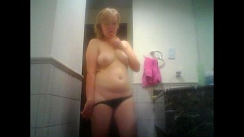 Sexy girl bathroom tease