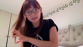 O último vlog a três de Harriet Sugarcookie com boneca Mitsuko